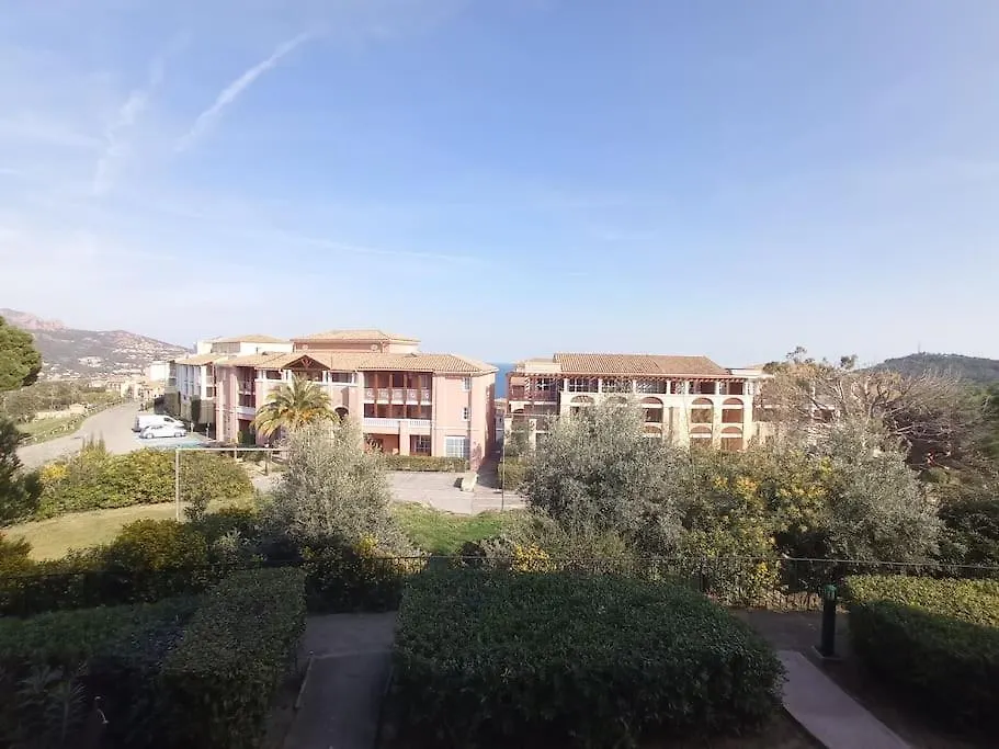 Apartamento Cap Esterel Studio Climatise Vue Mer Partielle Saint-Raphaël